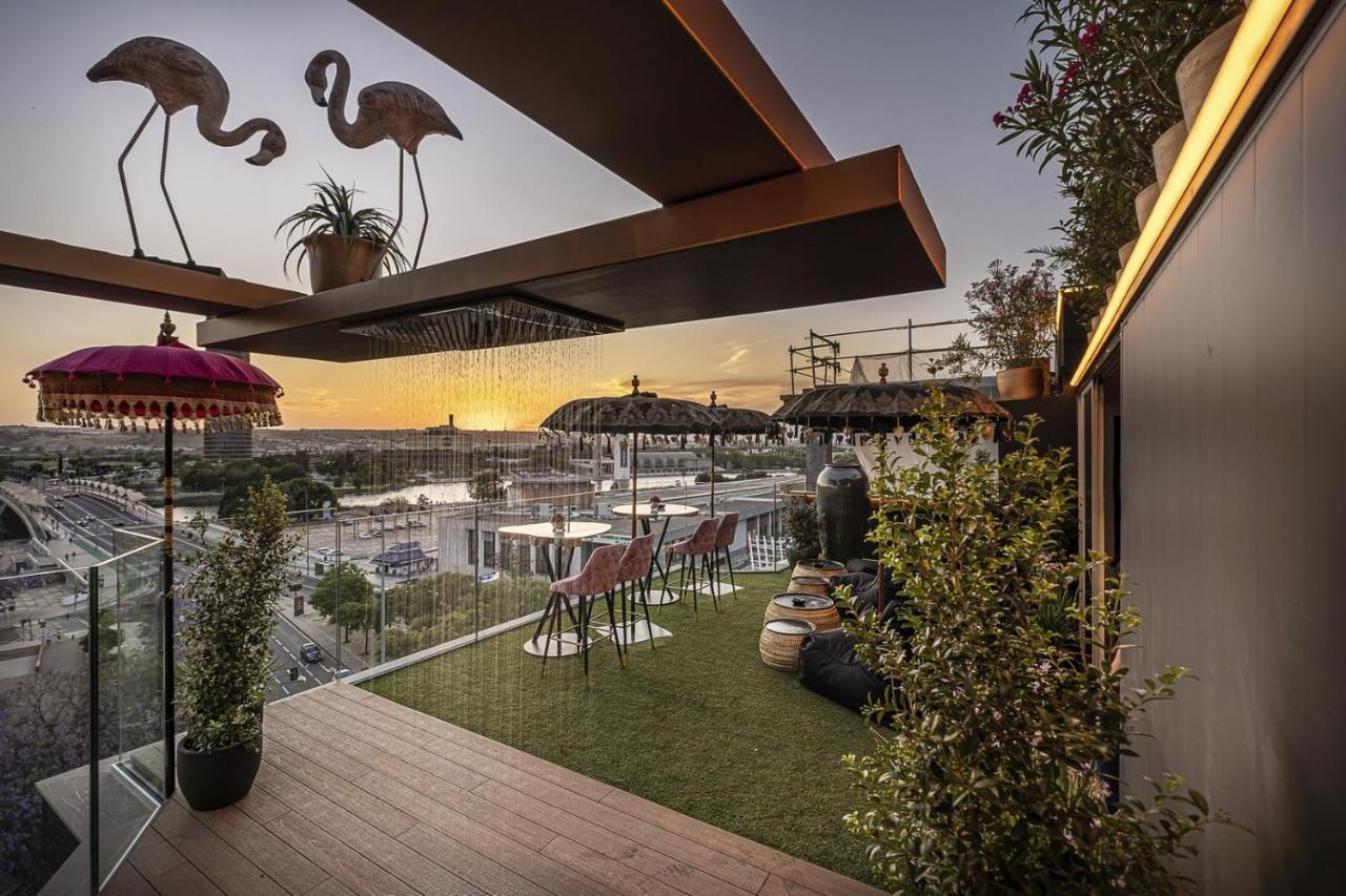On Suites Sevilla Apartments Designed For Adults Exterior foto